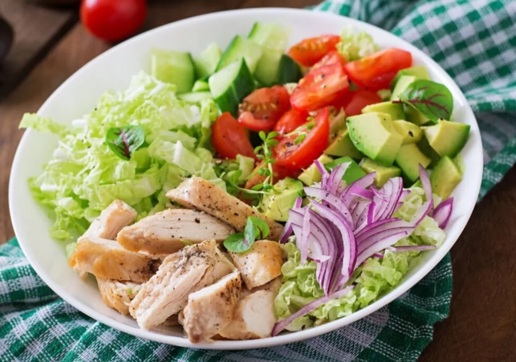 Cambia este ingrediente en tus ensaladas y verás cambios en tu cuerpo desde la primera semana 34 Moncloa Ensaladas más ligeras, cuerpo más activo