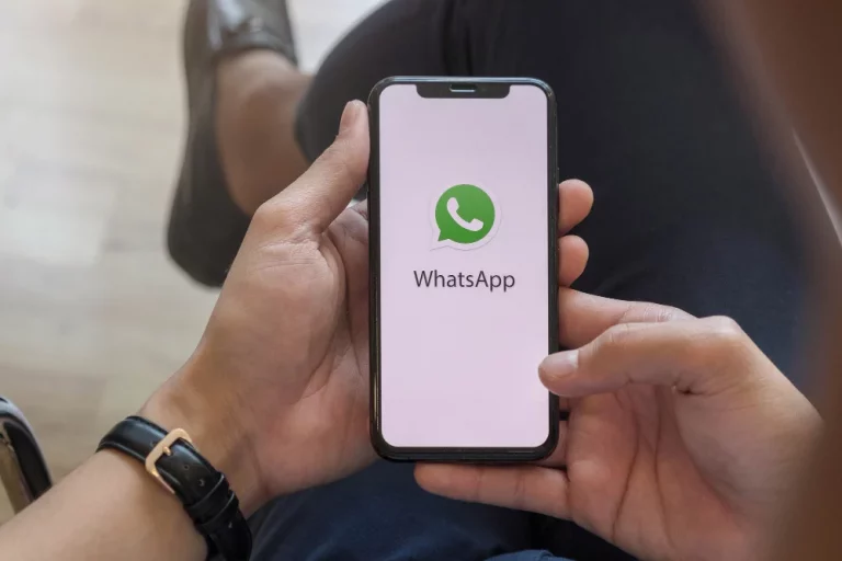 Esta es la estafa de WhatsApp que pone en peligro los grupos familiares: aprende cómo detectarla y proteger a tu familia