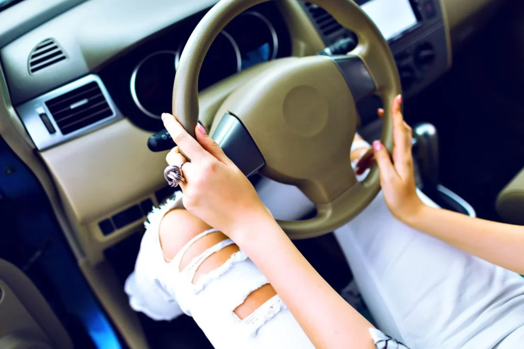 Descubre el dispositivo que será obligatorio en todos los coches nuevos a partir de julio y que te librará de multas y riesgos mayores 17 Moncloa LA REVOLUCIÓN SILENCIOSA QUE TRANSFORMARÁ NUESTRAS CARRETERAS
