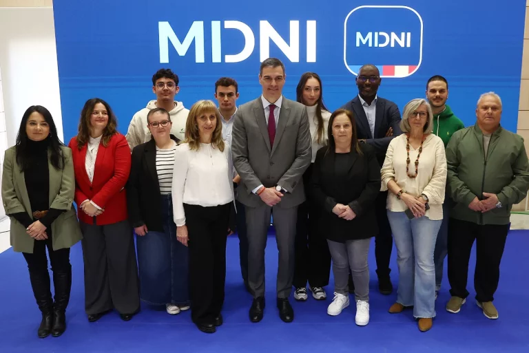La nueva app MiDNI muestra una veintena de errores para personas ciegas