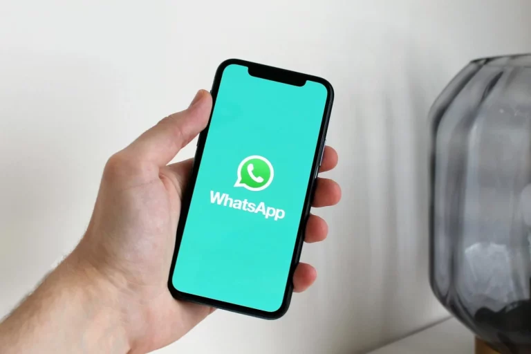 No cometas mi error, esta actualización de WhatsApp puede dejarte sin mensajes antiguos si no activas esto ahora mismo