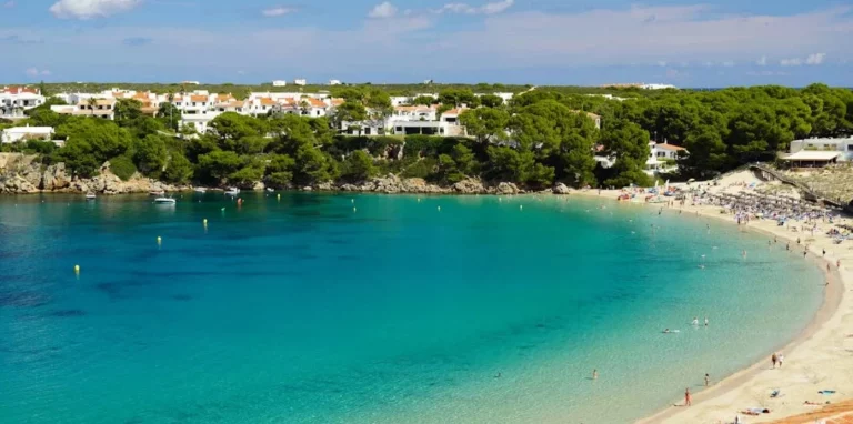 ¿Existen playas secretas en España que los influencers no muestran? Te revelamos 3 paraísos escondidos