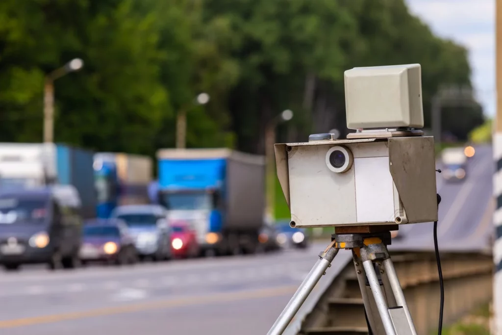 TECNOLOGÍA AL SERVICIO DE LA VIGILANCIA: ASÍ TE DETECTA LA DGT