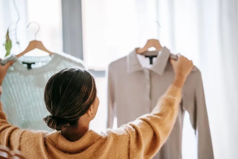 Zara apuesta por el estilo más fresco y cómodo para verano con este jersey por menos de 20 euros