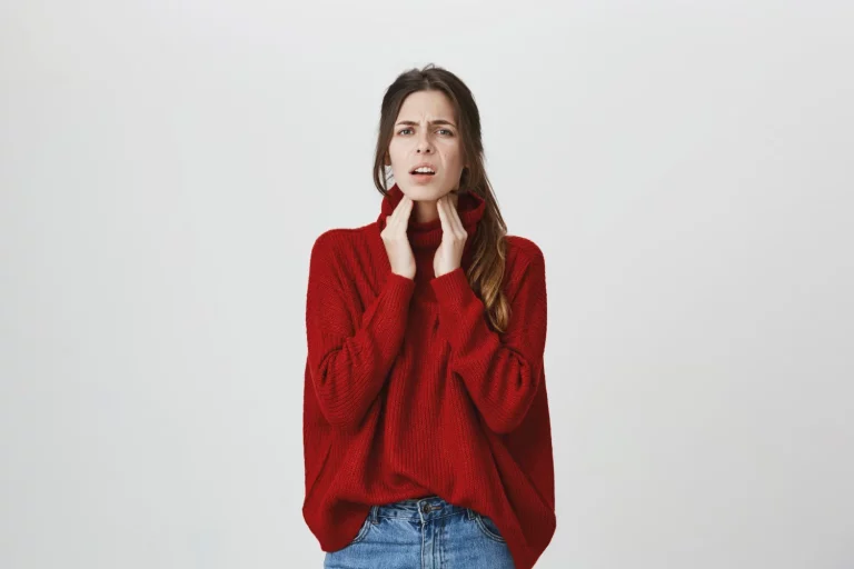 Ese dolor en la mandíbula no es estrés: podría ser un aviso silencioso de problemas cardíacos