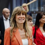 El juez cita el miércoles a Begoña Gómez para que entregue el pasaporte