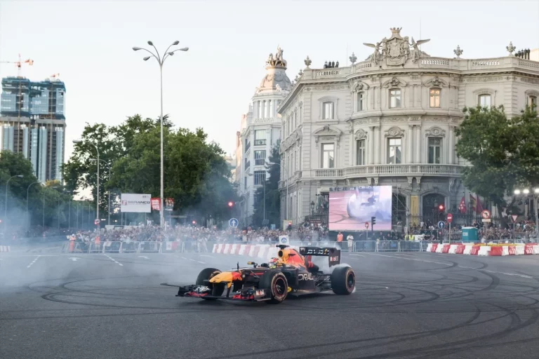 Los afectados por la F1 en Madrid: «Nuestras casas son nuestro mayor lujo»