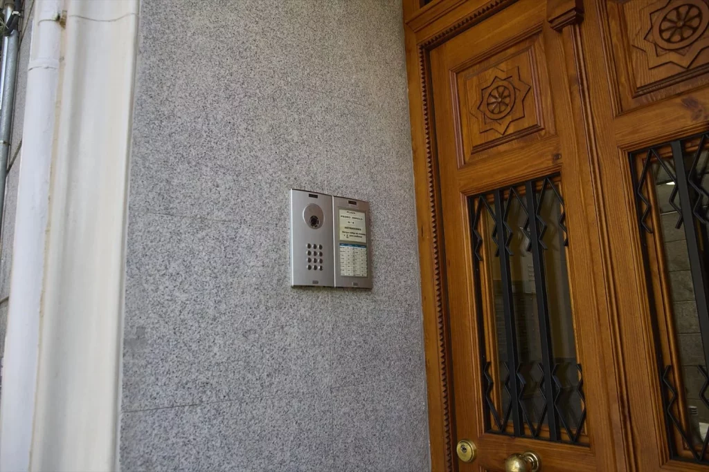 EuropaPress 6734064 exterior piso turistico centro madrid anuncio ministerio consumo bloquear Moncloa