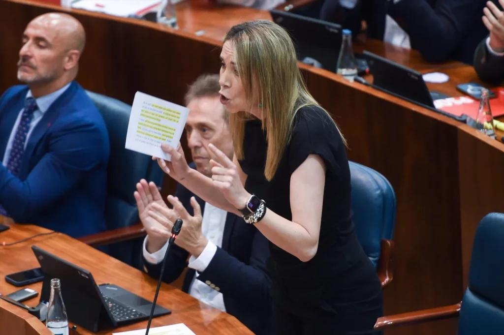 Ayuso a la portavoz del PSOE en la Asamblea de Madrid: "Es usted la portavoz de la mafia" 1 Moncloa La portavoz del PSOE en la Asamblea de Madrid, Mar Espinar, interviene durante un pleno de la Asamblea de Madrid (Fuente: Agencias)