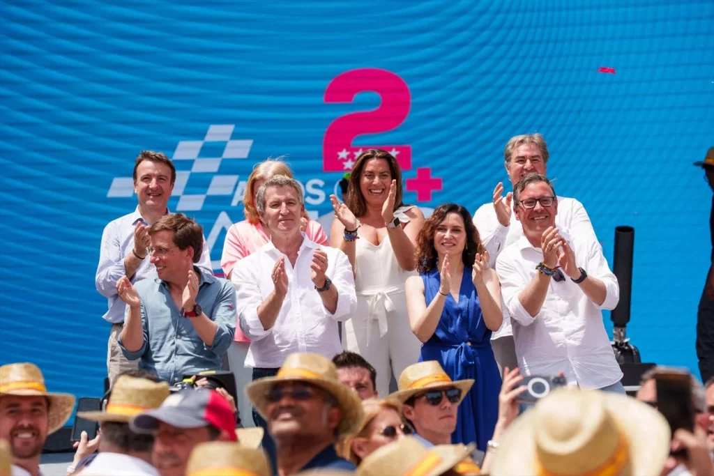 Ayuso sigue con su cruzada particular contra Sánchez y marca los tiempos a Feijóo 2 Moncloa EuropaPress 6767575 i d alcalde madrid jose luis martinez almeida presidente partido popular Moncloa