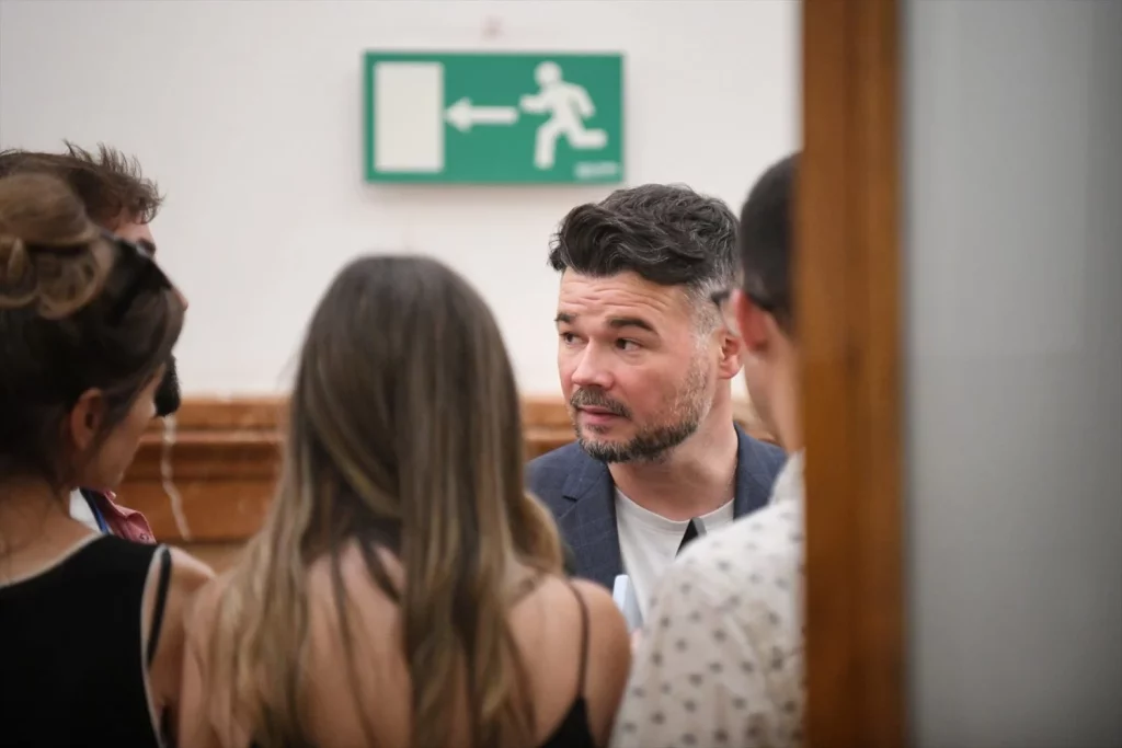 EuropaPress 6789285 diputado erc gabriel rufian pleno congreso diputados 10 junio 2025 madrid Moncloa