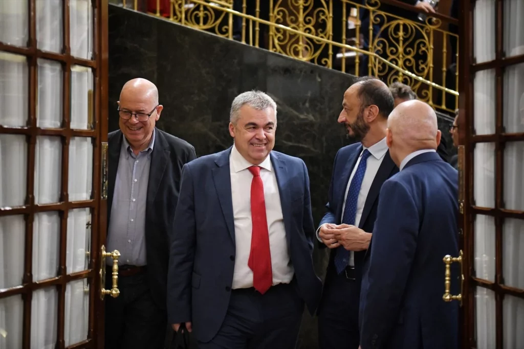 La UCO coloca a Santos Cerdán como el jefe de la 'Rosa Nostra' del PSOE 1 Moncloa EuropaPress 6789642 secretario organizacion psoe santos cerdan salida pleno congreso diputados Moncloa