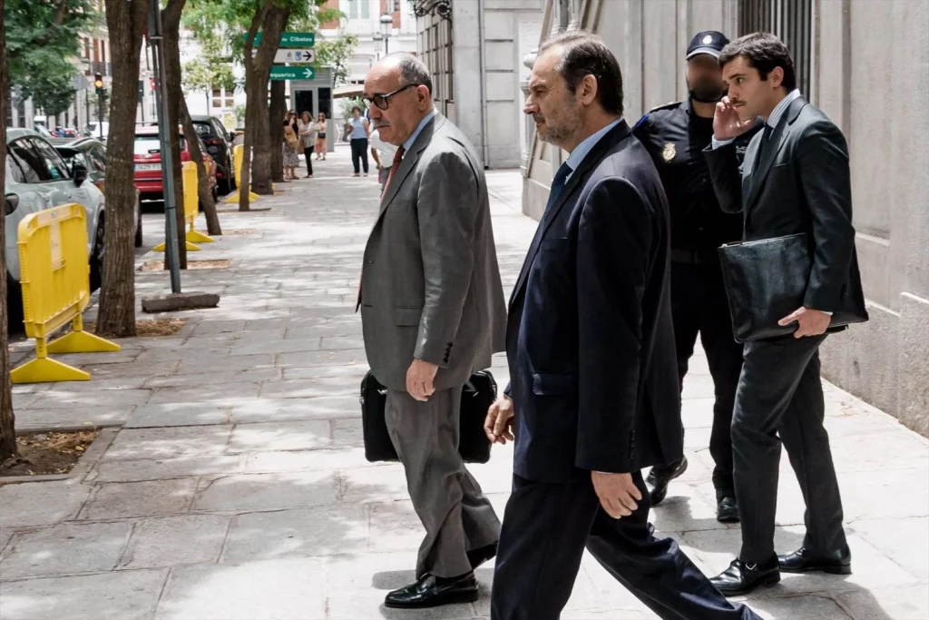 El ex ministro Ábalos saliendo de declarar del Tribunal Supremo. EP