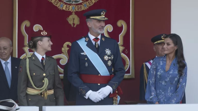 La opción republicana gana enteros en España y supera por 5 puntos a la monárquica
