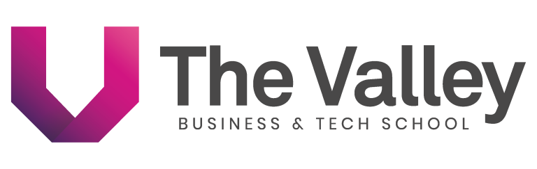 Bienestar digital y formación: claves para crecer profesionalmente en verano, según The Valley