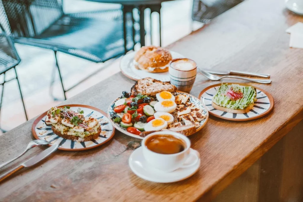 El desayuno que equilibra neurotransmisores y te ayuda a empezar el día con serenidad 10 Moncloa Cómo debe ser un desayuno para favorecer el equilibrio mental