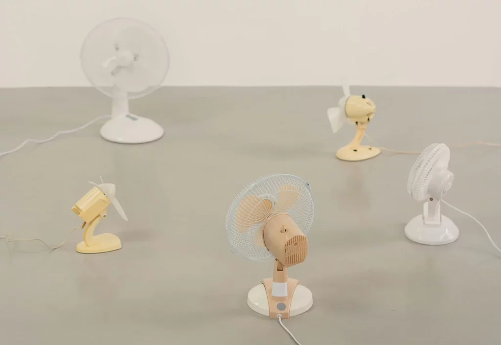 Lidl te ayuda a superar esta ola de calor extremo con este ventilador sin aspas y portátil que te salvará el verano 20 Moncloa Lidl añade estilo y funcionalidad con iluminación LED ambiental