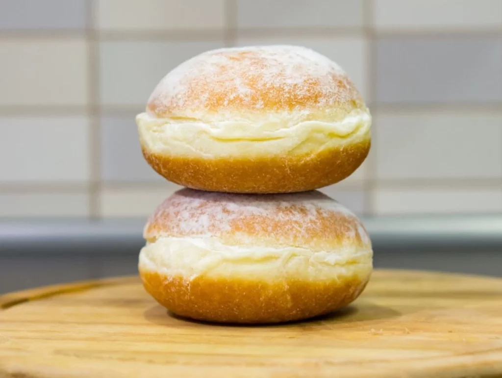 Descubre la receta del krapfen alemán, un bombón de sabor que te sorprenderá 14 Moncloa Un cierre dulce para una receta con historia