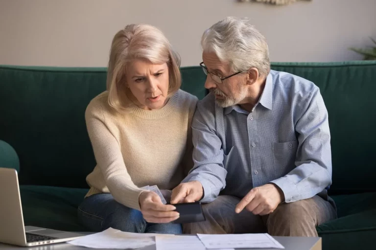 Taxadora, la asesora fiscal que simplifica la vida de los extranjeros en España
