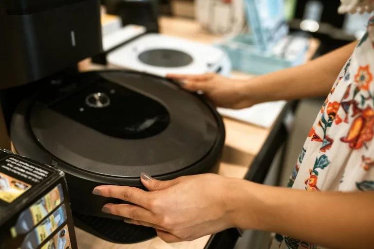 Carrefour presenta el robot aspirador asequible que deja fuera a Xiaomi y Cecotec en precio y funcionamiento