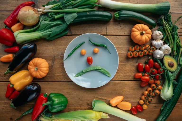 ¿Dietas que no funcionan? Estos alimentos te ayudarán a bajar de peso de forma natural y efectiva