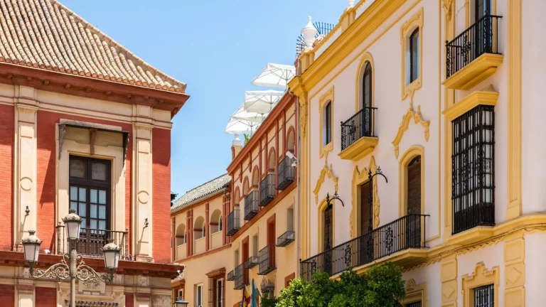 La parada secreta de Sevilla que funciona como imán para solteros en busca de amor