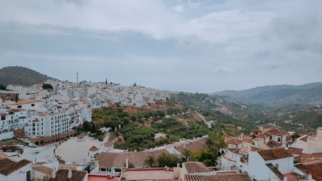 pexels bloople 25300351 Moncloa