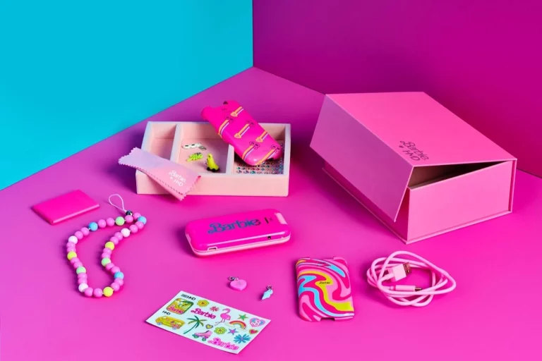 La tentación rosa de Amazon el móvil de Barbie por menos de 70 € que está programado para que lo compres sí o sí