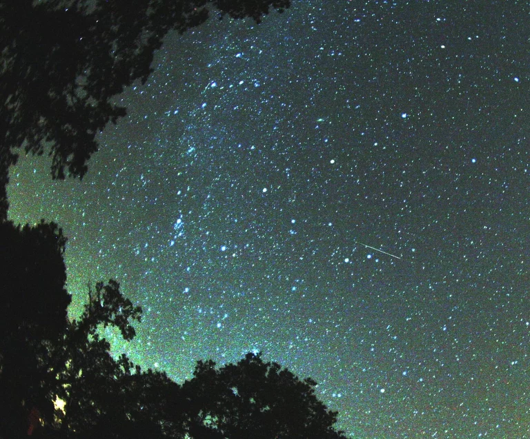 El secreto de las ‘lágrimas de San Lorenzo’ en Jaén: la lluvia de estrellas vista desde el mayor observatorio de la península que debes visitar este verano