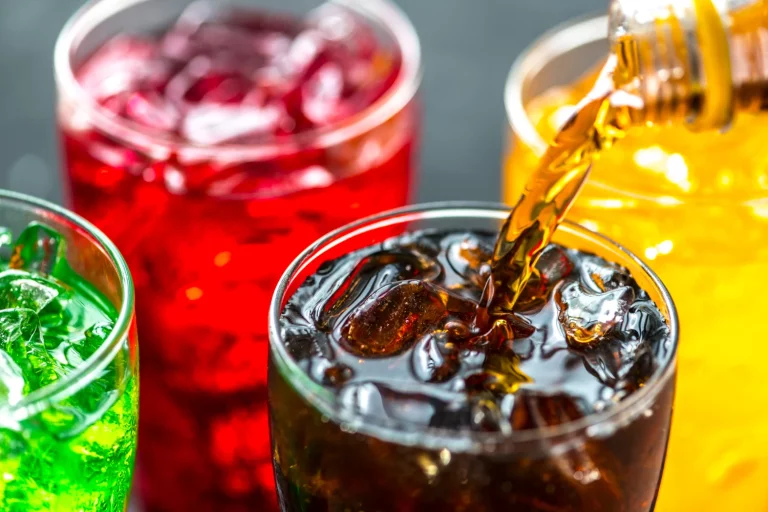 La bebida ‘saludable’ que está destrozando tu hígado en secreto (y no es el alcohol)