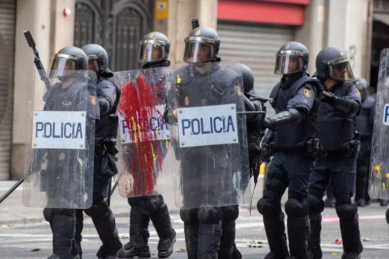 Concentración de policías frente al cuartel de la UIP de Madrid