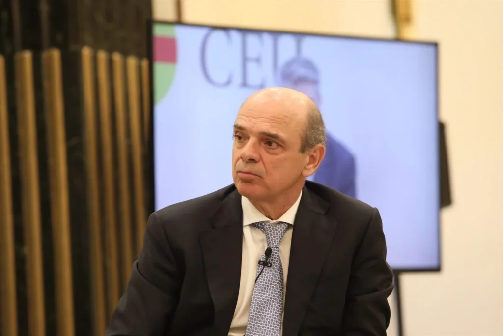 EuropaPress 3617674 director general tributos diego martin abril participa encuentro Moncloa