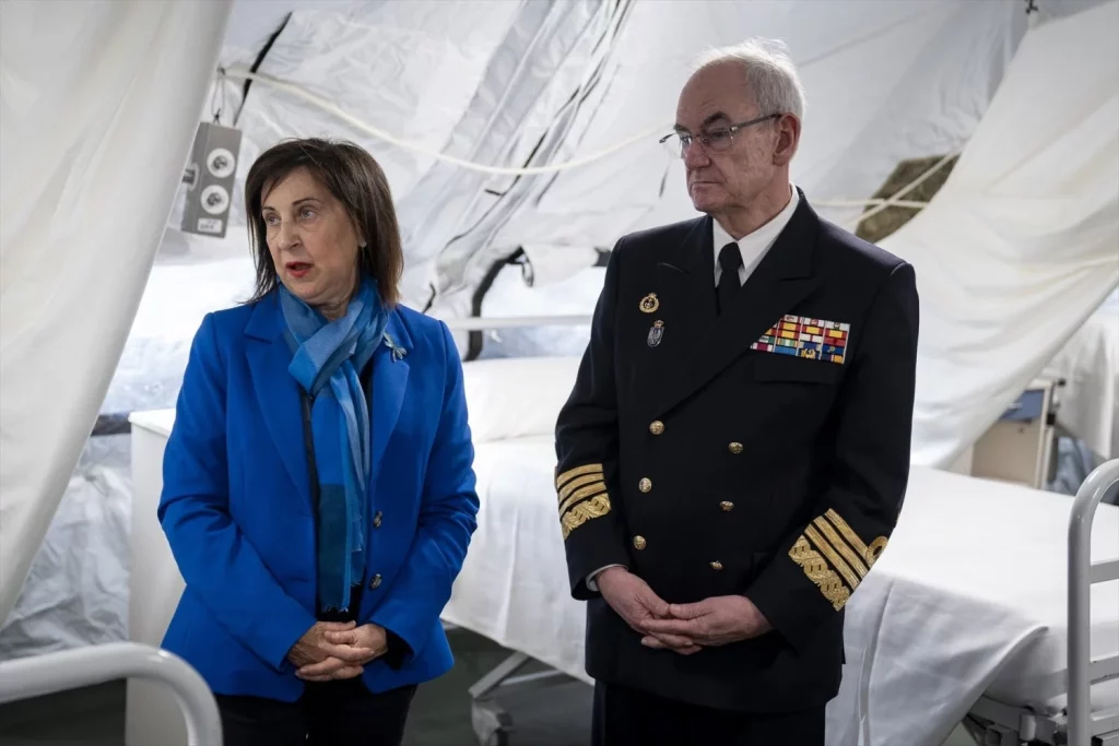 El Jemad dice que España se coloca como "actor clave" para la defensa de Europa 1 Moncloa La ministra de Defensa en funciones, Margarita Robles y el Jefe de Estado Mayor de la Defensa (JEMAD) (Fuente: Agencias)