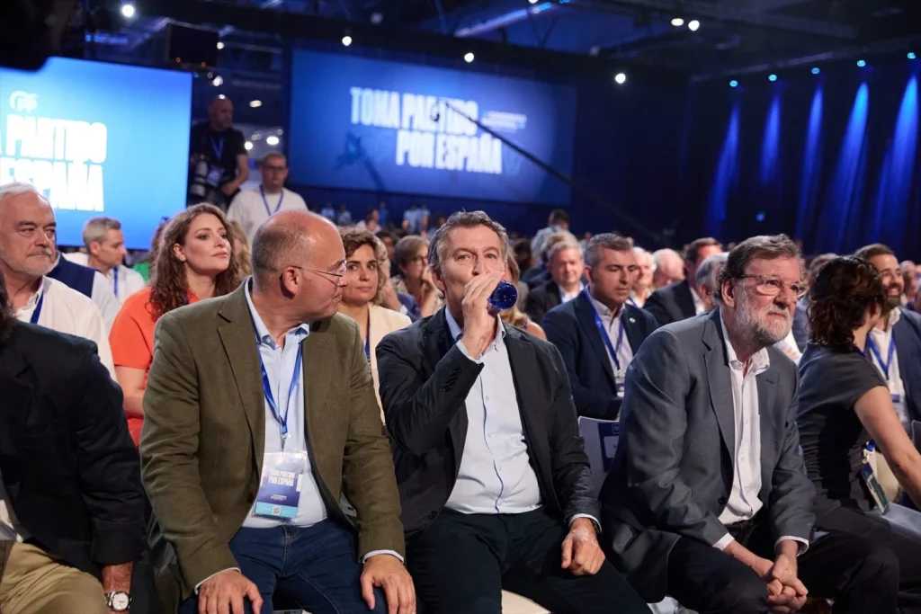 EuropaPress 6842763 i d secretario general pp miguel tellado presidente pp alberto nunez feijoo Moncloa