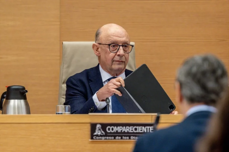El ex ministro Montoro alega sobre su causa que «los hechos carecen de relevancia penal»