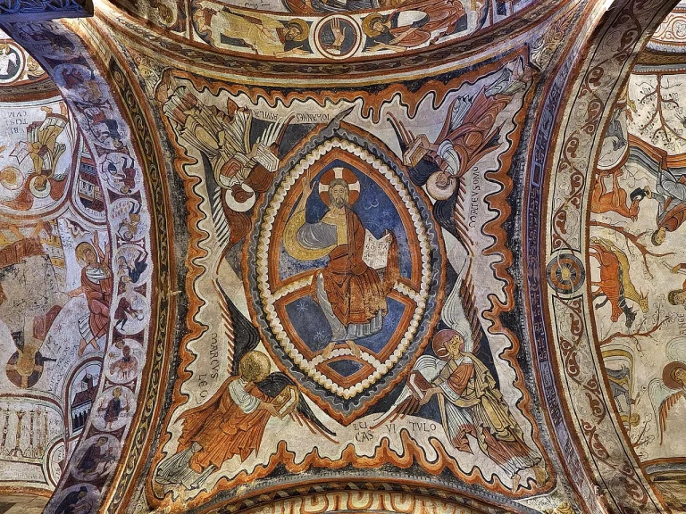 La ‘Capilla Sixtina’ del arte románico español se esconde en esta pequeña colegiata de León