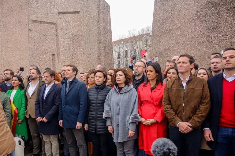 Las otras veces que cantaron victoria contra Sánchez: del trío de Colón al Verano Azul