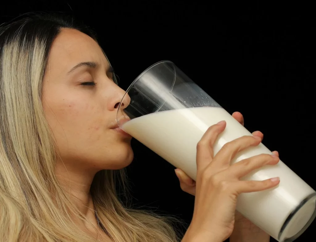 Un estudio acaba con el mito de que el agua es la mejor bebida para hidratarse 15 Moncloa Las alternativas más eficaces para hidratarse