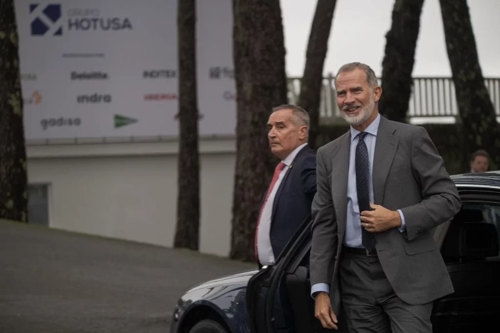 Felipe VI sorprende al romper el protocolo por reencontrarse con una figura clave de su pasado 11 Moncloa La relación de Felipe VI con Carmen Iglesias