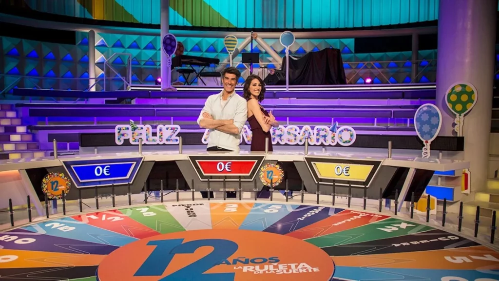 Laura Moure, nos desvela algunos secretos de 'La Ruleta de la Suerte' junto a Jorge Fernández 25 Moncloa Laura Moure revela el ritmo de trabajo en el plató