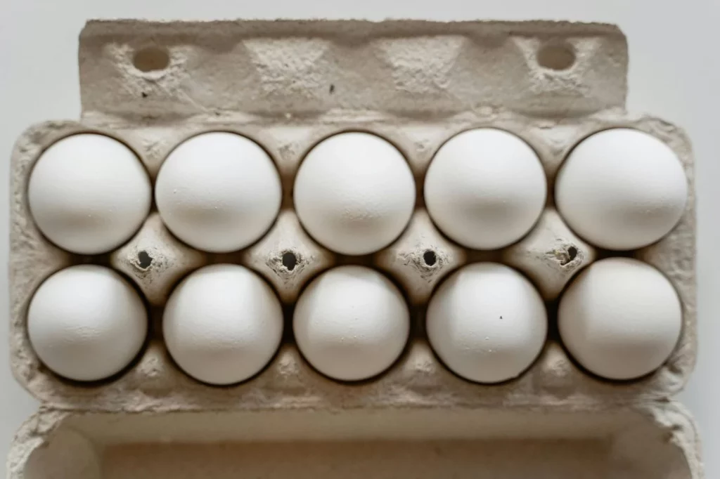 ¿Buscas una cena diferente? Prueba estos irresistibles huevos nube con patata y tomate 13 Moncloa Ingredientes sencillos para unos huevos nube con patata y tomate
