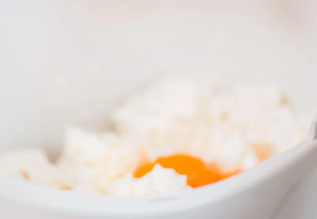 ¿Buscas una cena diferente? Prueba estos irresistibles huevos nube con patata y tomate 15 Moncloa Una cena ligera que también conquista por la vista
