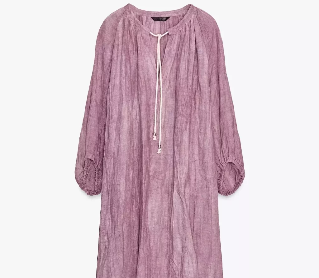 Caftán malva tie-dye de Zara