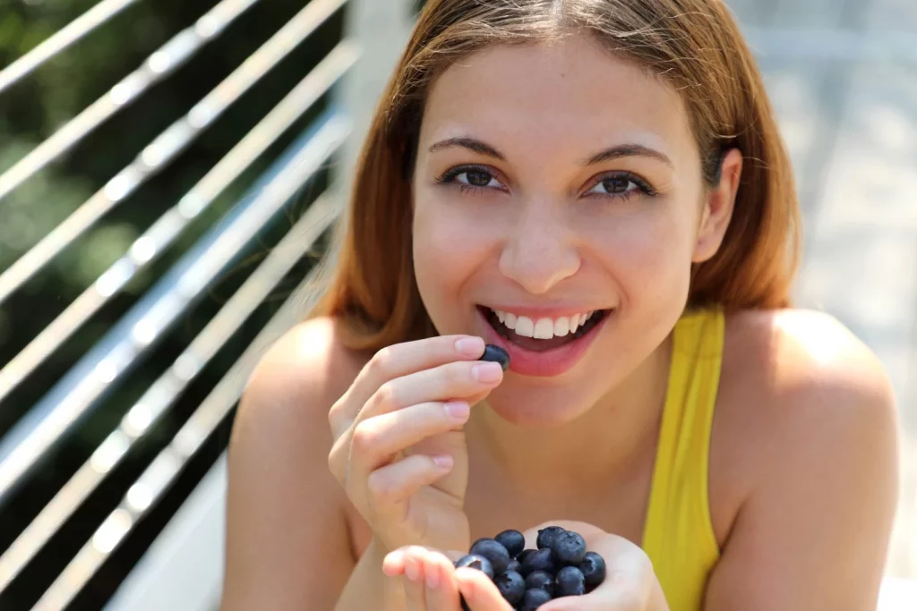 El superalimento azul que protege tu cerebro y memoria y que puedes encontrar en cualquier supermercado 9 Moncloa CEREBRO Y MEMORIA: LA CONEXIÓN AZUL VALIDADA POR LOS ESTUDIOS