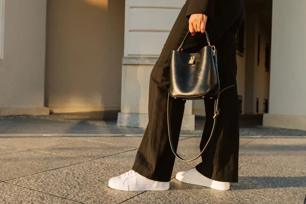 Bershka lanza el accesorio que te hará caminar cómoda todo el verano por menos de 15 euros 4 Moncloa Otros modelos que enamoran