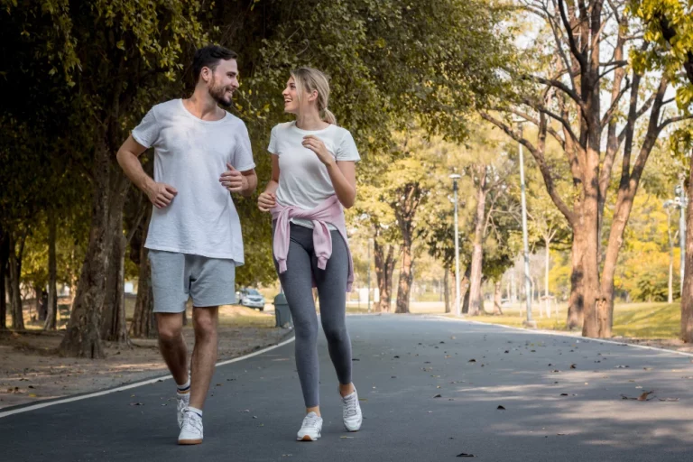 Esta es la mentira de los ‘10.000 pasos al día’: el número mágico es mucho menor y más fácil de alcanzar