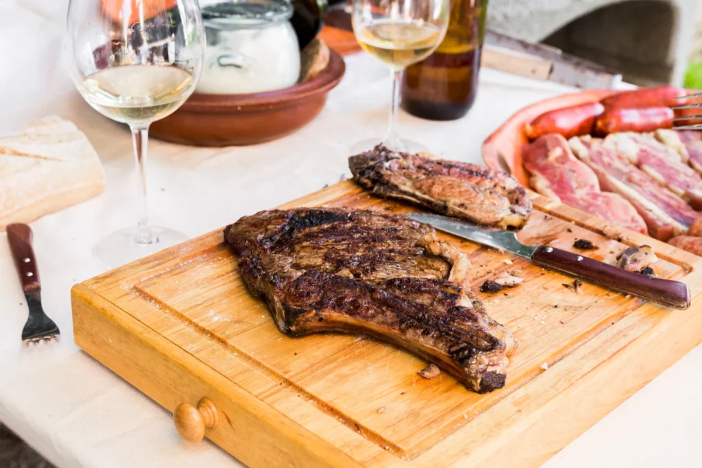 El secreto de los asadores vascos para un chuletón perfecto no es la brasa sino en esta 'doble cocción' 21 Moncloa EL REPOSO TEMPLADO: EL SECRETO MEJOR GUARDADO DE LOS ASADORES