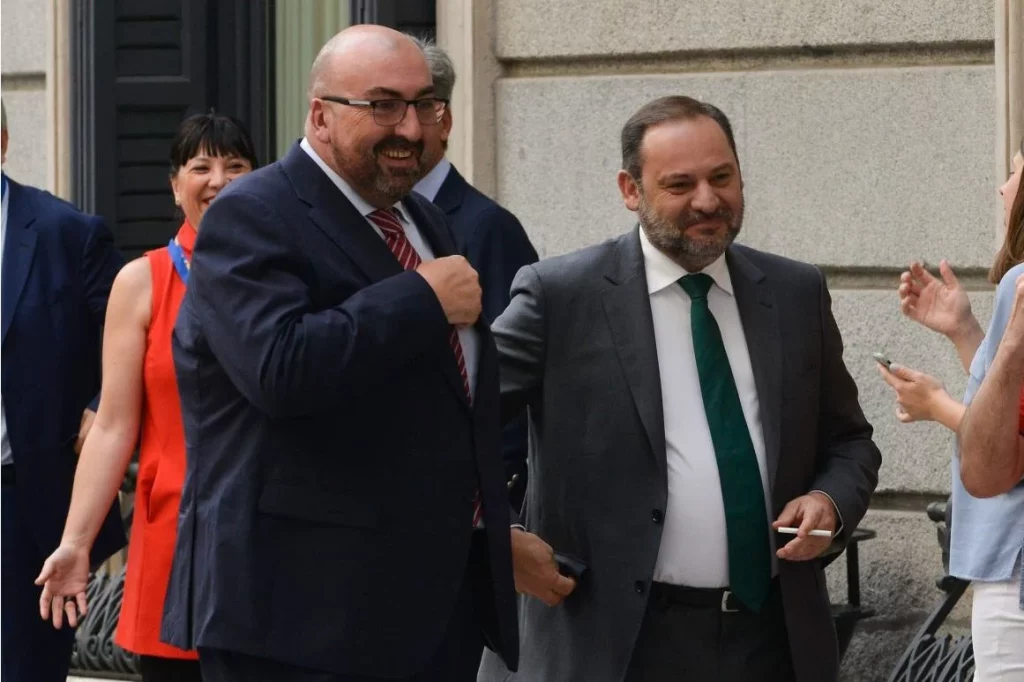 El riesgo de fuga de Koldo García y Ábalos "no puede nunca descartarse" 1 Moncloa Koldo García y José Luis Ábalos en una imagen de archivo. AGENCIAS