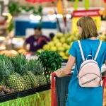 Laura Soles (43), cajera de Lidl, revela: «Los chollos del bazar no salen los jueves. Este es el día y la hora exacta en que reponemos las devoluciones con descuento extra»
