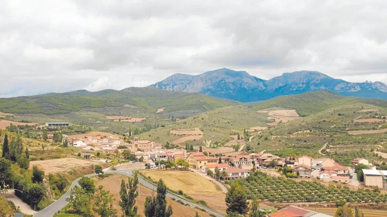 El pueblo de Navarra donde se celebra el juicio a un fantasma: la leyenda del embrujo de Bargota